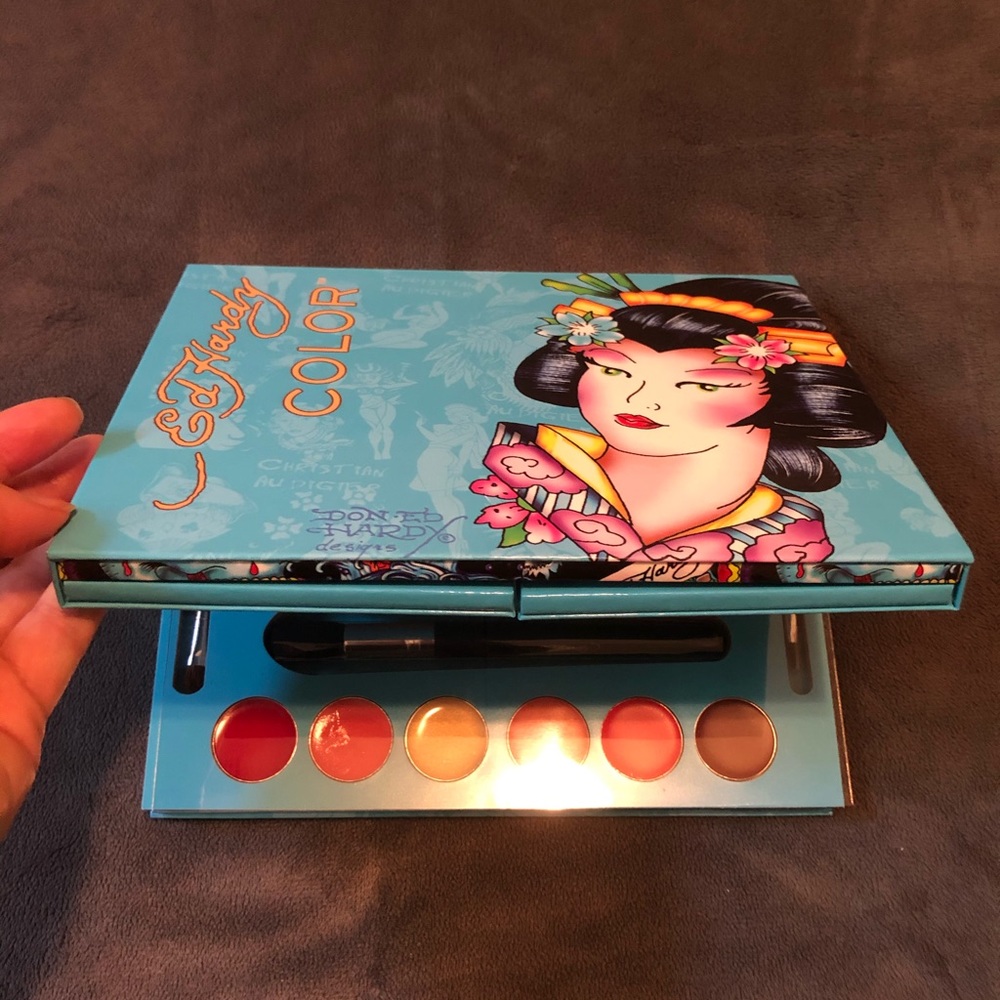 Ed Hardy makeup palette